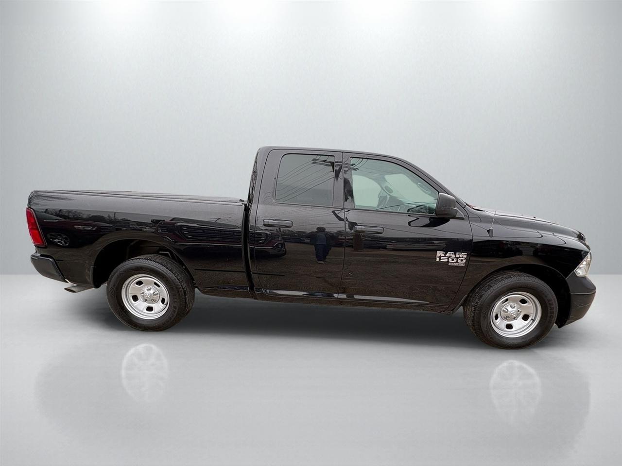 RAM 1500 Classic Tradesman Quad Cab 2WD 2022