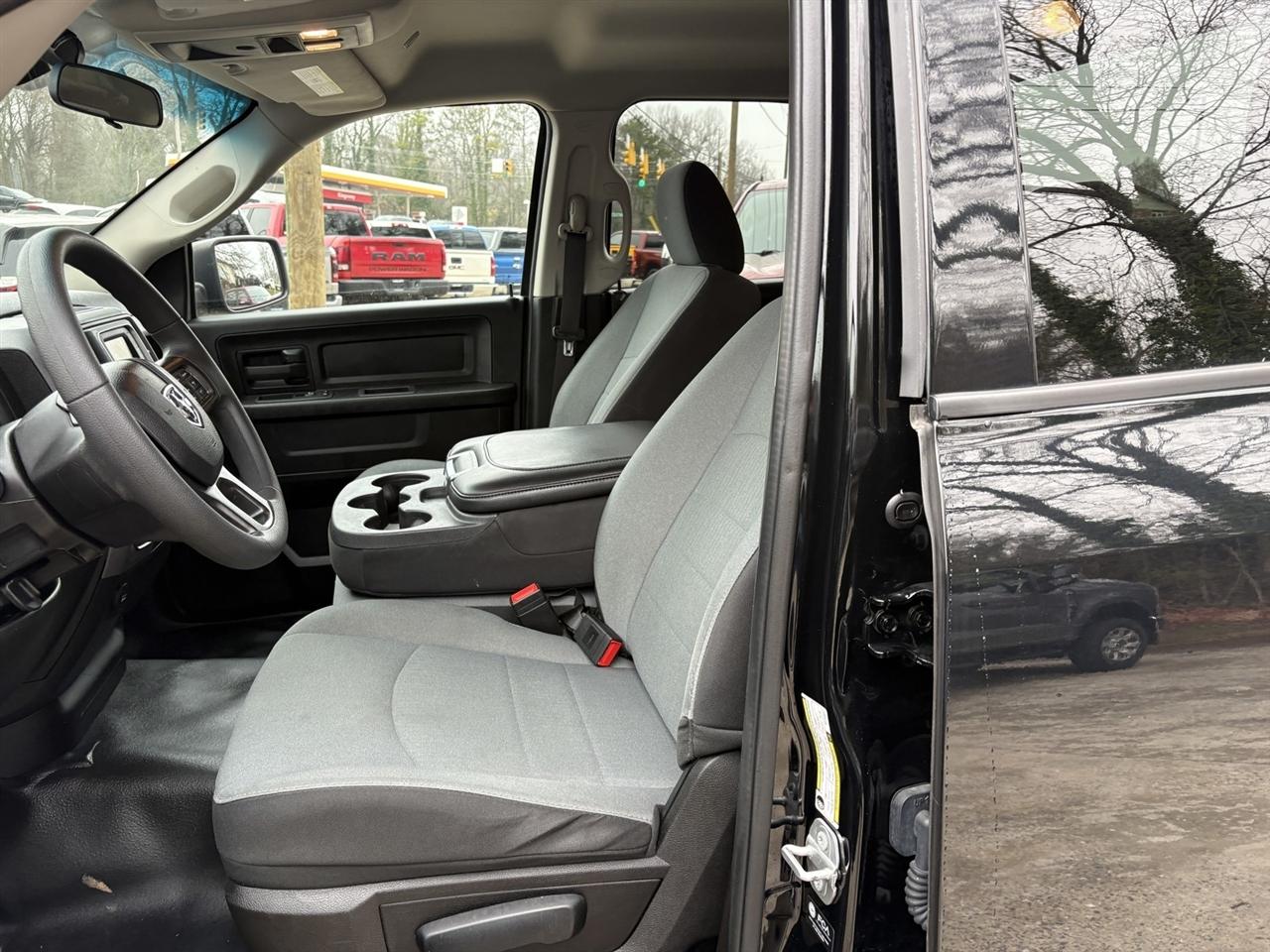 RAM 1500 Classic Tradesman Quad Cab 2WD 2022