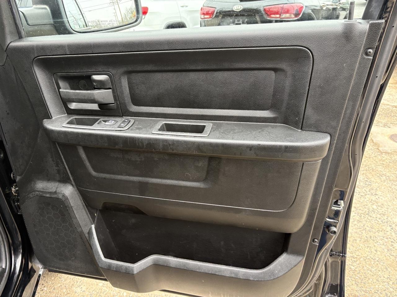 RAM 1500 Classic Tradesman Quad Cab 2WD 2022