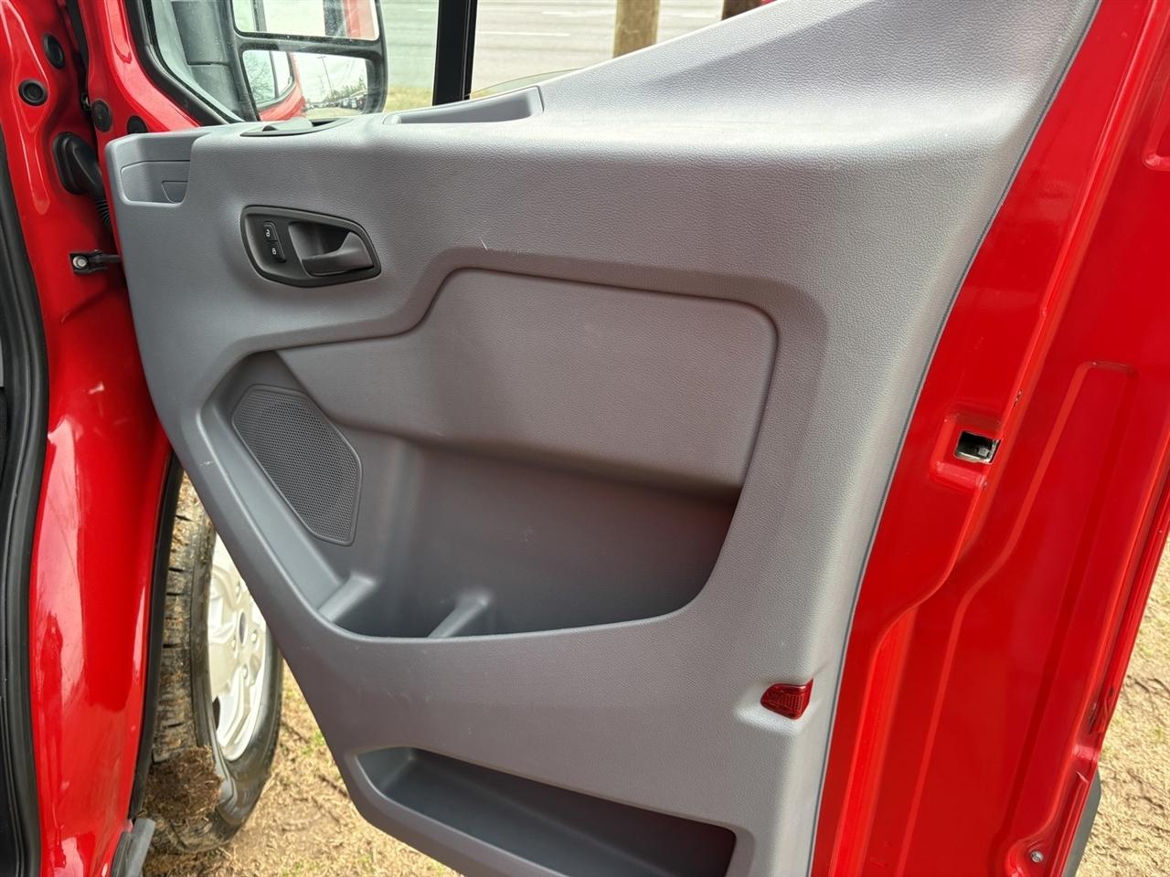 Ford Transit 250 Van Med. Roof w/Dual Sliding 130-in. WB 2018