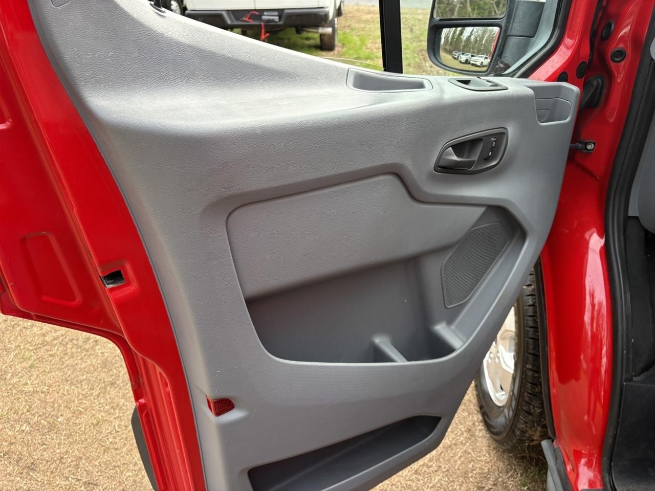 Ford Transit 250 Van Med. Roof w/Dual Sliding 130-in. WB 2018