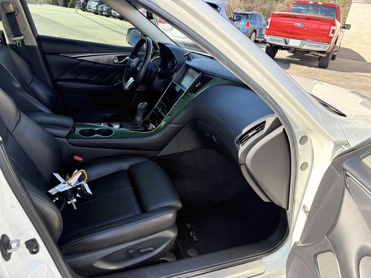 Infiniti Q50 3.0t LUXE AWD 2019