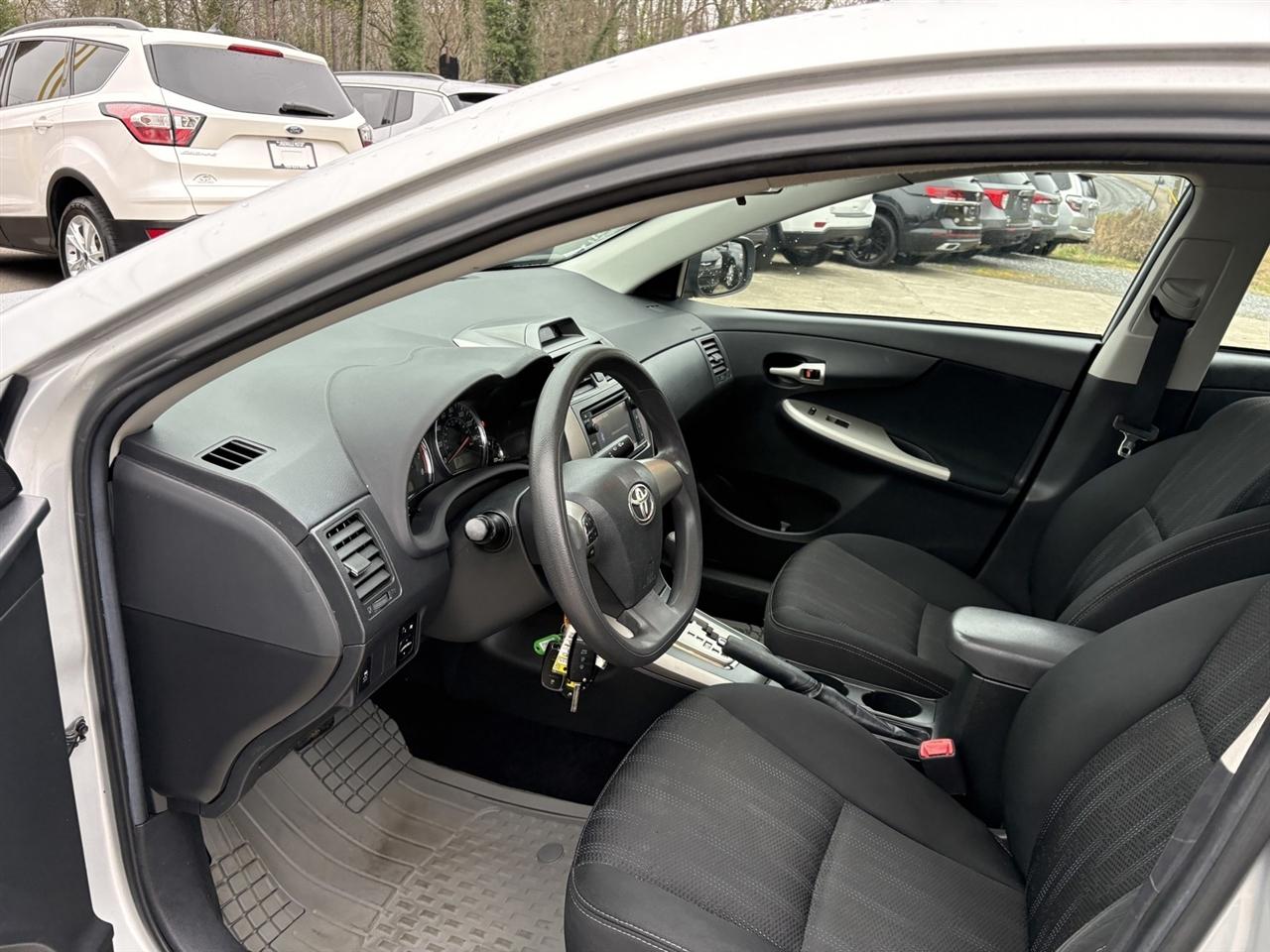 Toyota Corolla S 2013