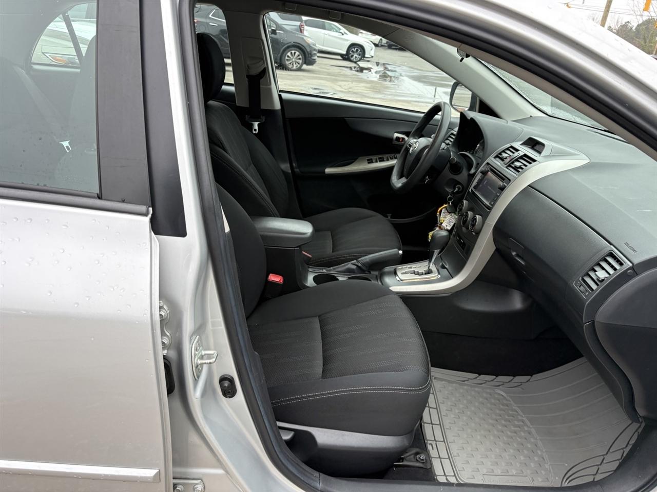 Toyota Corolla S 2013