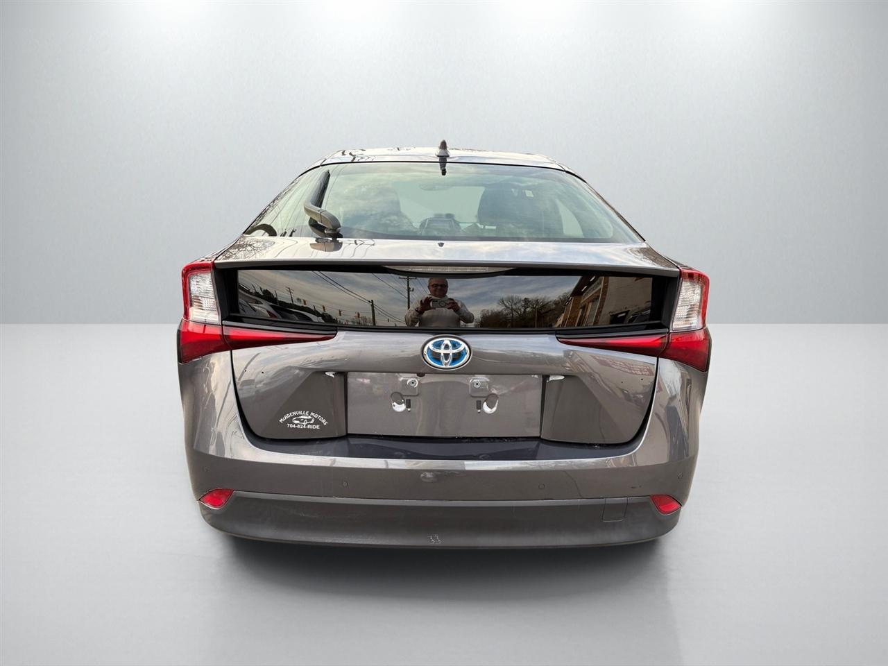 Toyota Prius LE 2022
