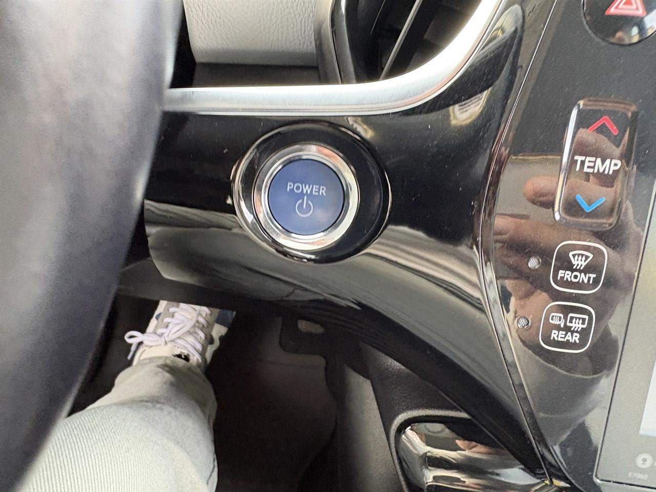 Toyota Prius LE 2022