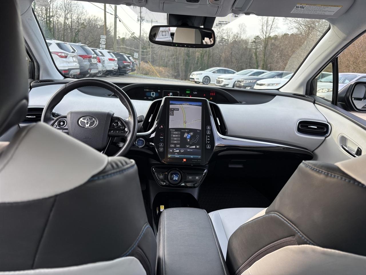 Toyota Prius LE 2022