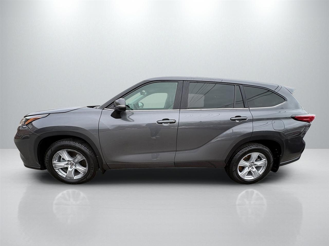 Toyota Highlander LE AWD V6 2022