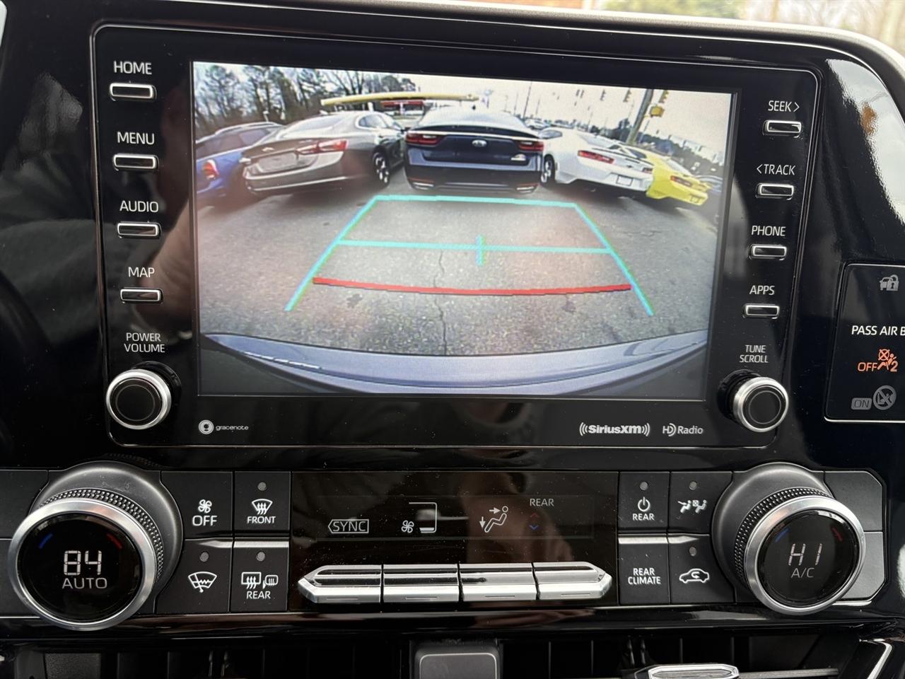 Toyota Highlander LE AWD V6 2022