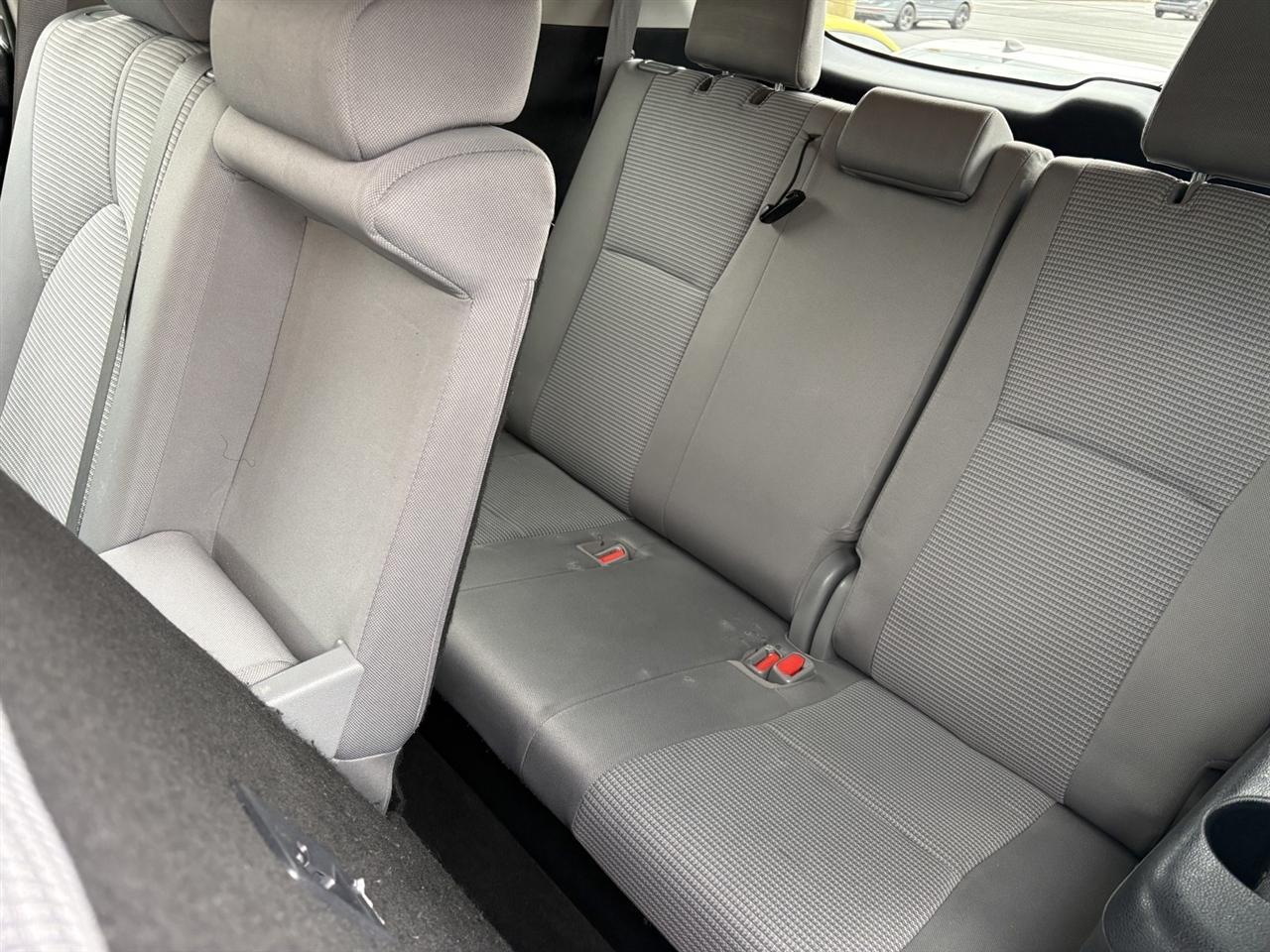 Toyota Highlander LE AWD V6 2022