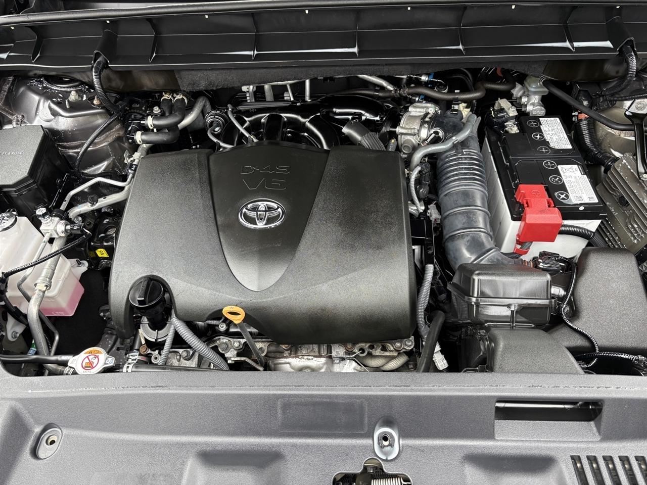 Toyota Highlander LE AWD V6 2022