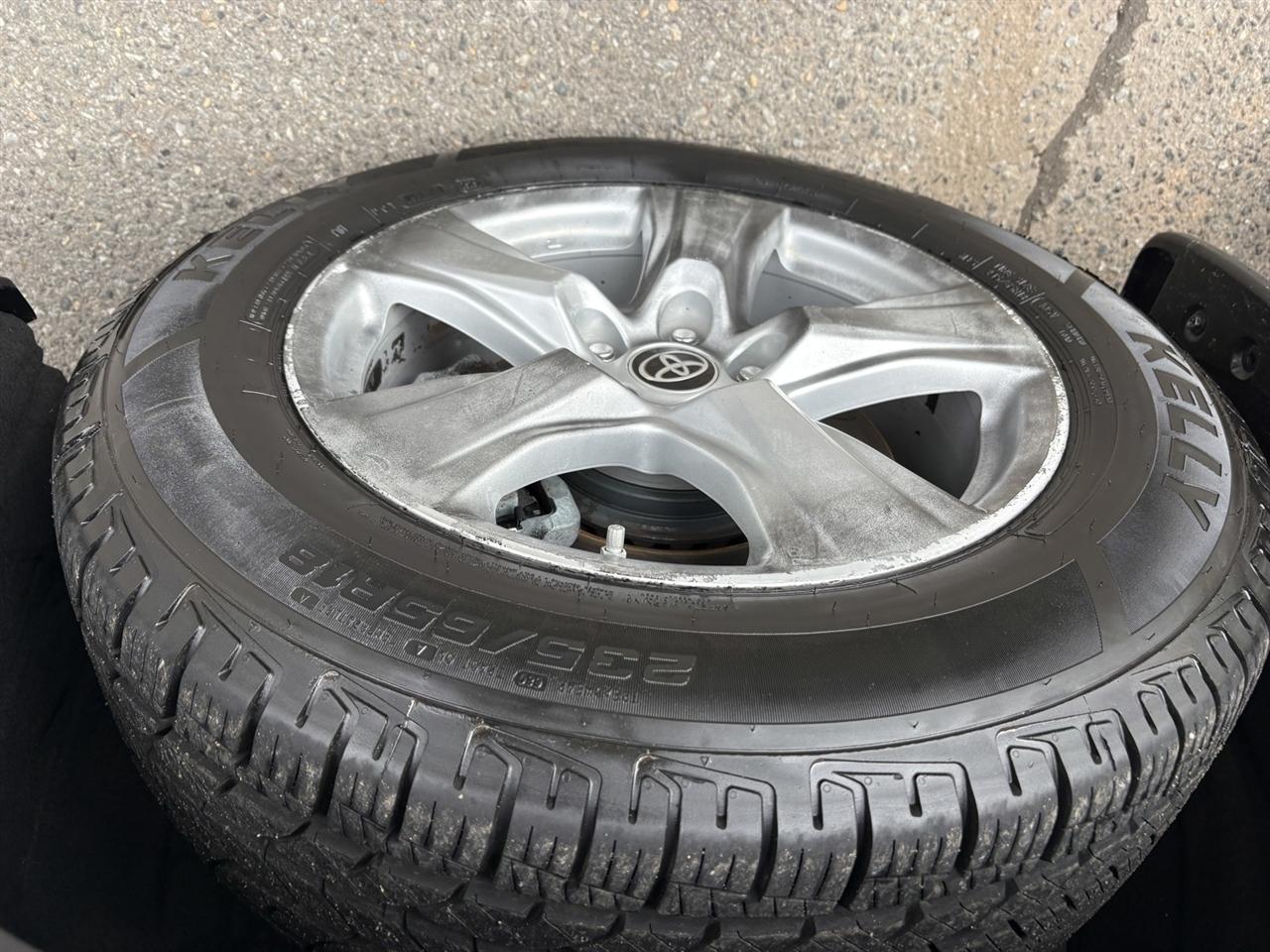 Toyota Highlander LE AWD V6 2022