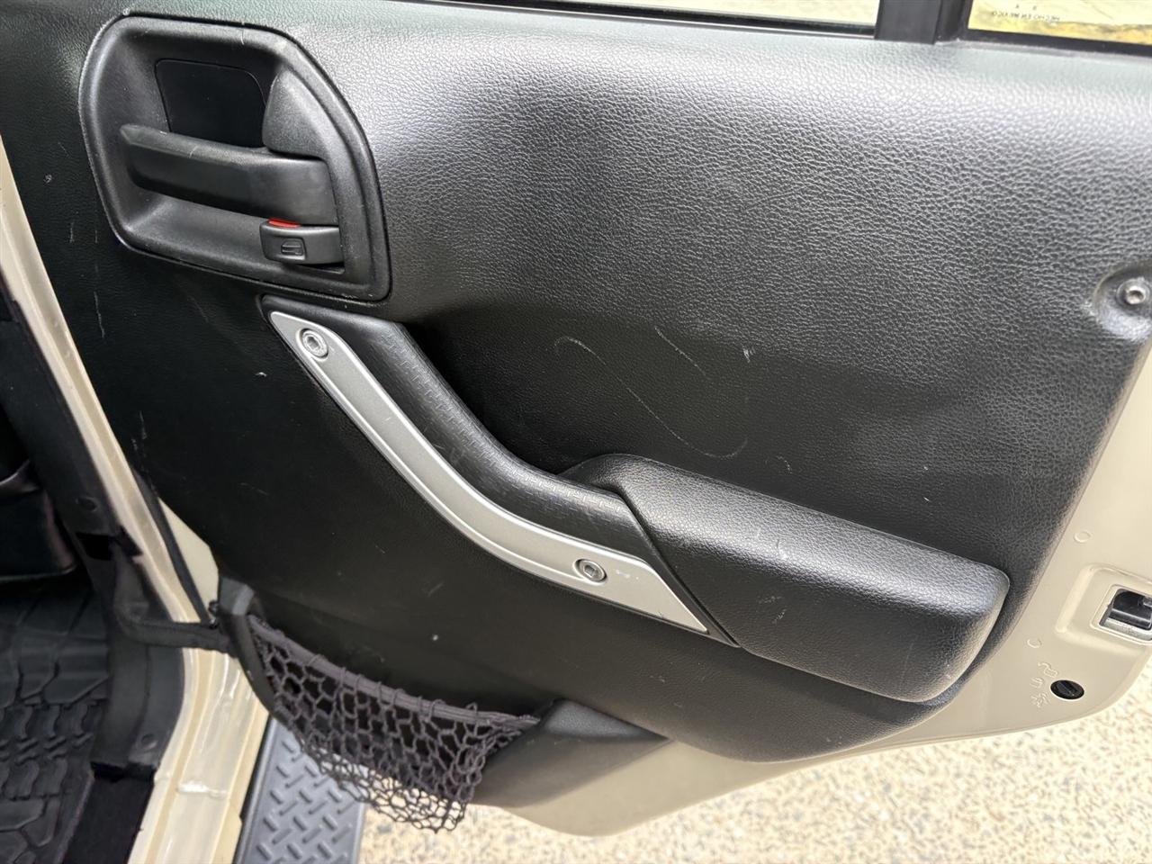 Jeep Wrangler Unlimited Sahara 4WD 2017