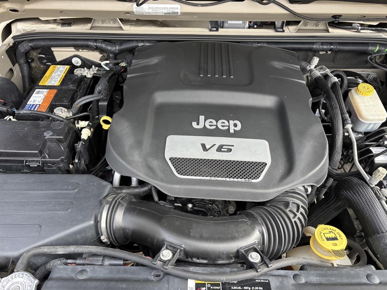 Jeep Wrangler Unlimited Sahara 4WD 2017