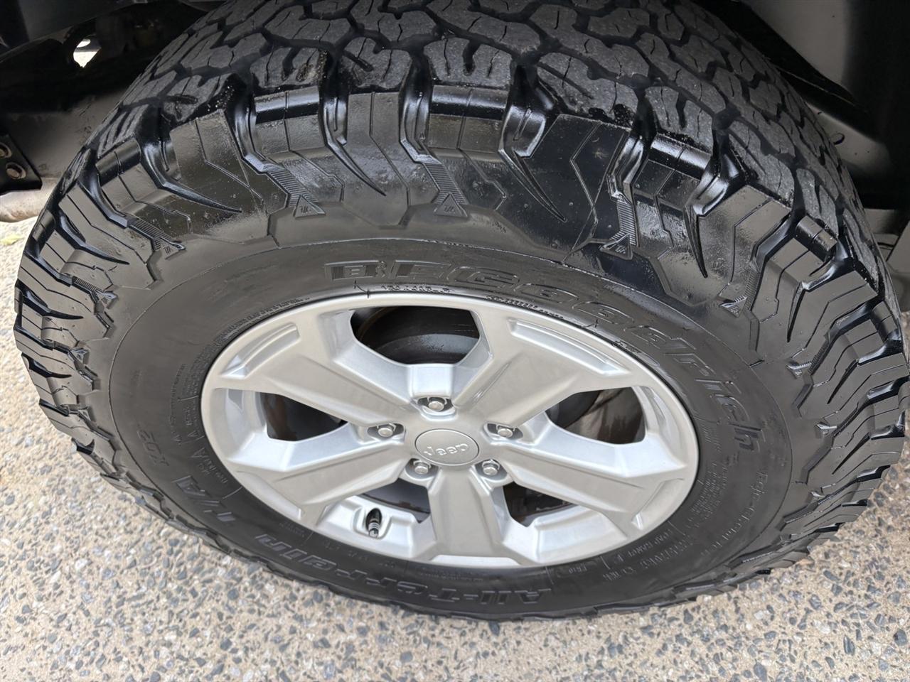 Jeep Wrangler Unlimited Sahara 4WD 2017