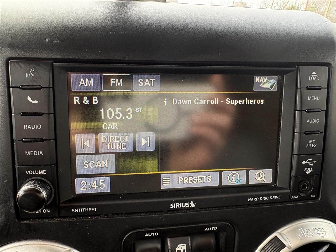 Jeep Wrangler Unlimited Sahara 4WD 2017