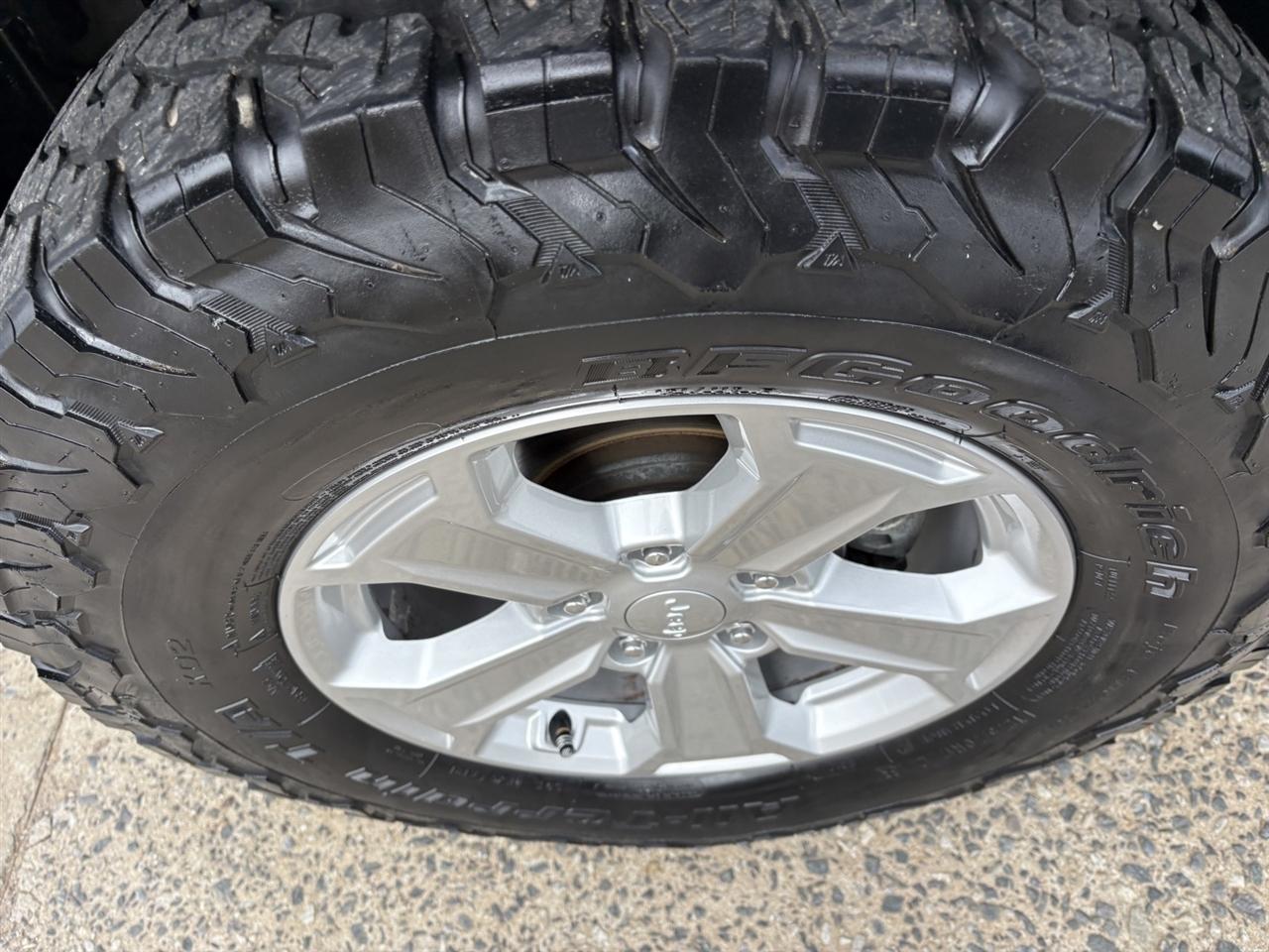 Jeep Wrangler Unlimited Sahara 4WD 2017