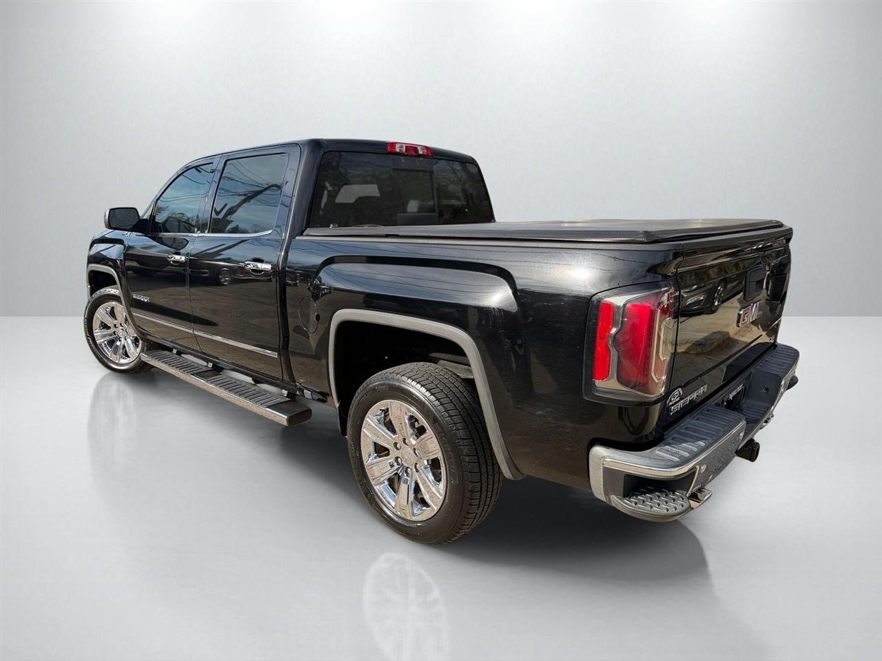 GMC Sierra 1500 SLT Crew Cab Short Box 4WD 2017