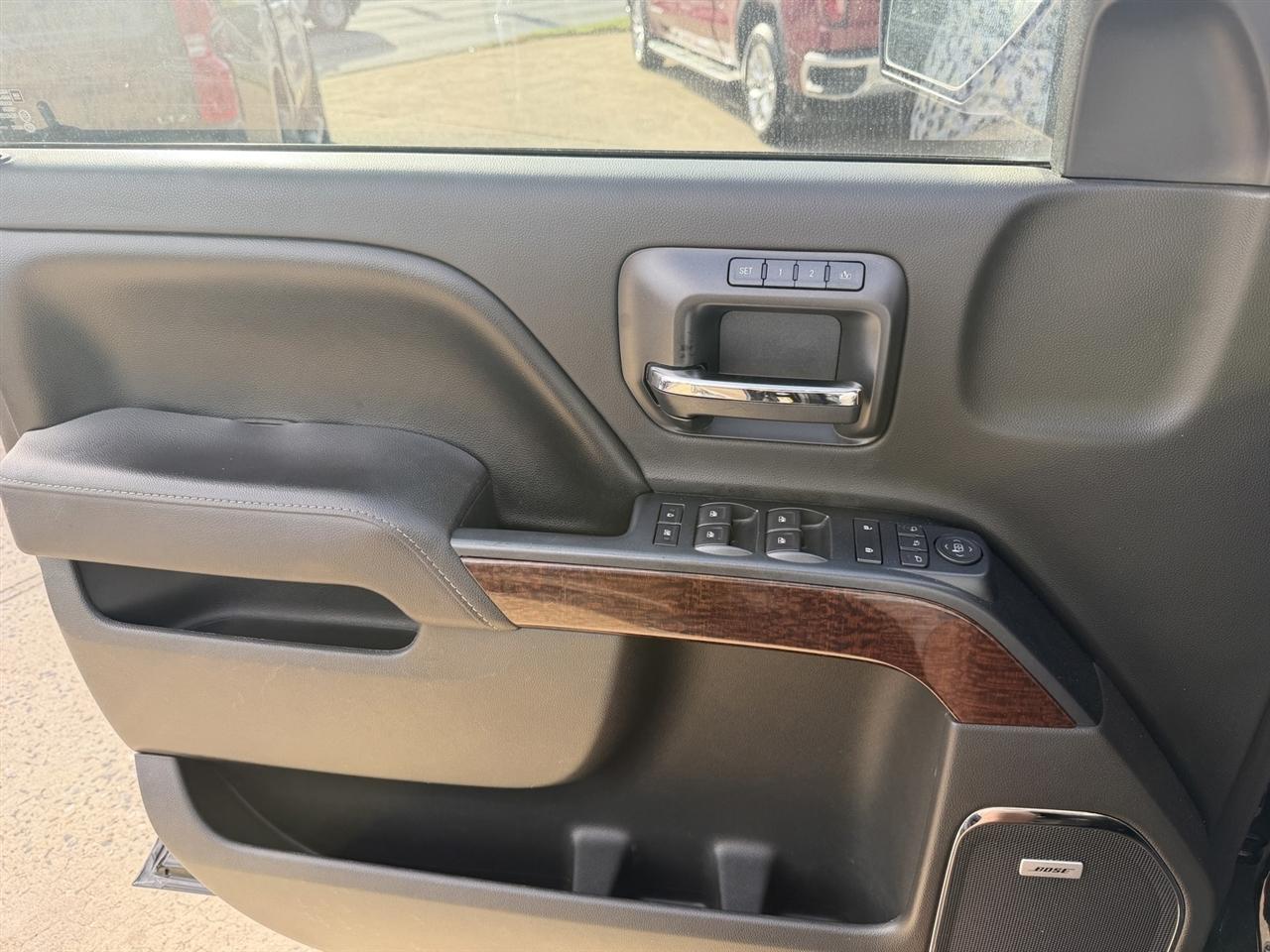 GMC Sierra 1500 SLT Crew Cab Short Box 4WD 2017