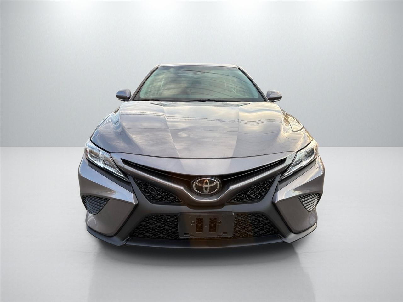 Toyota Camry SE 2018