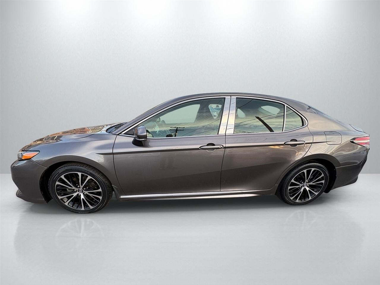 Toyota Camry SE 2018