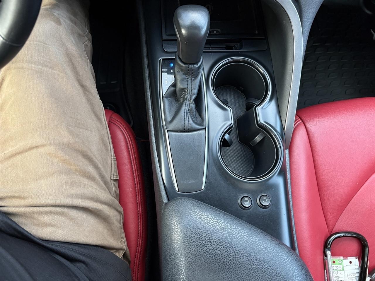 Toyota Camry SE 2018