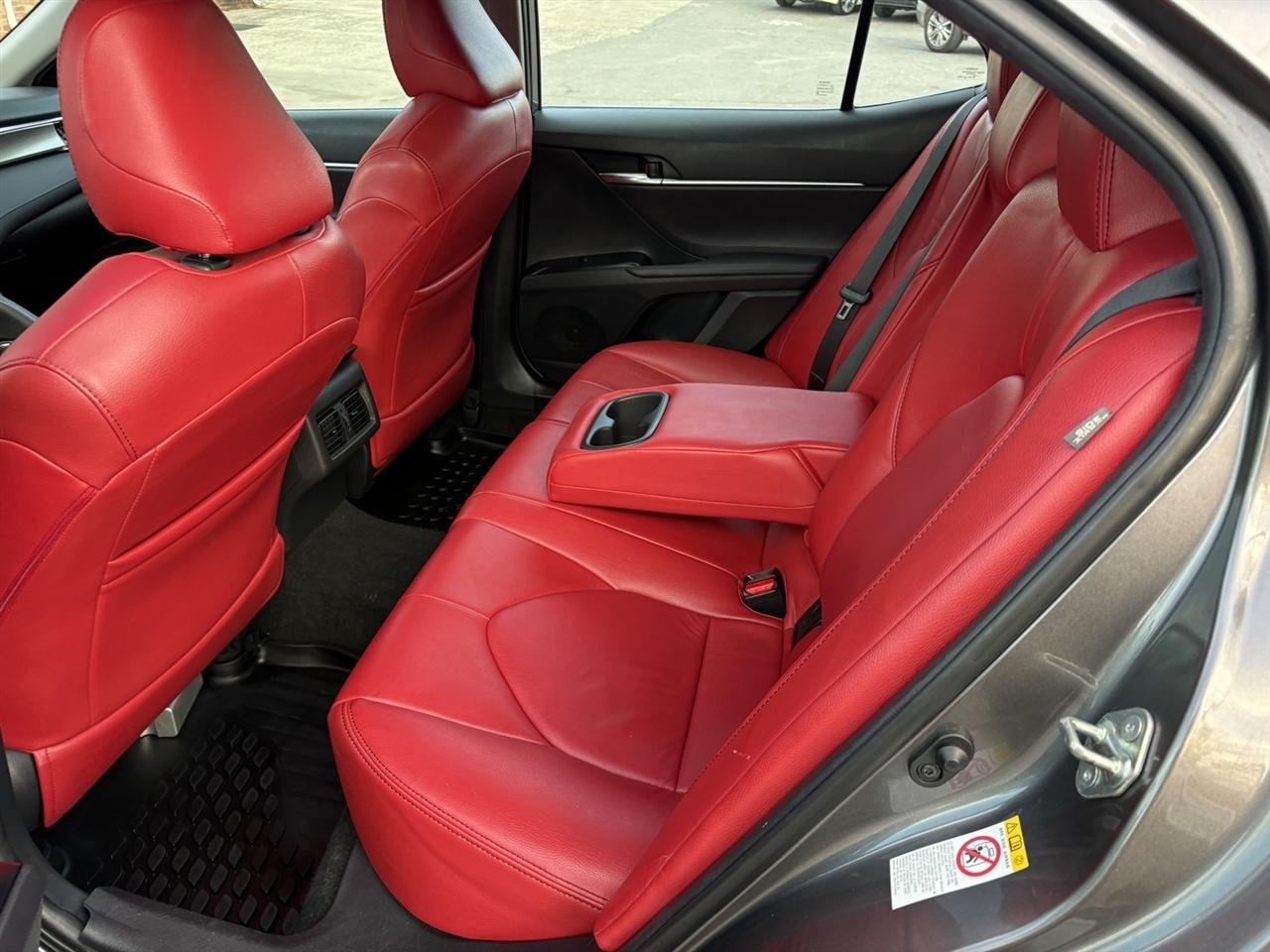 Toyota Camry SE 2018