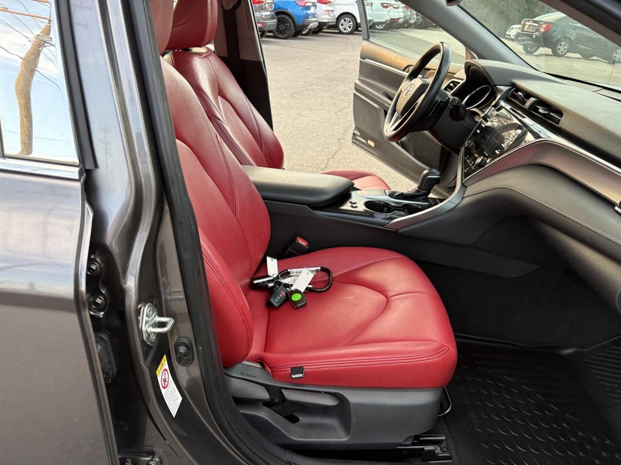 Toyota Camry SE 2018