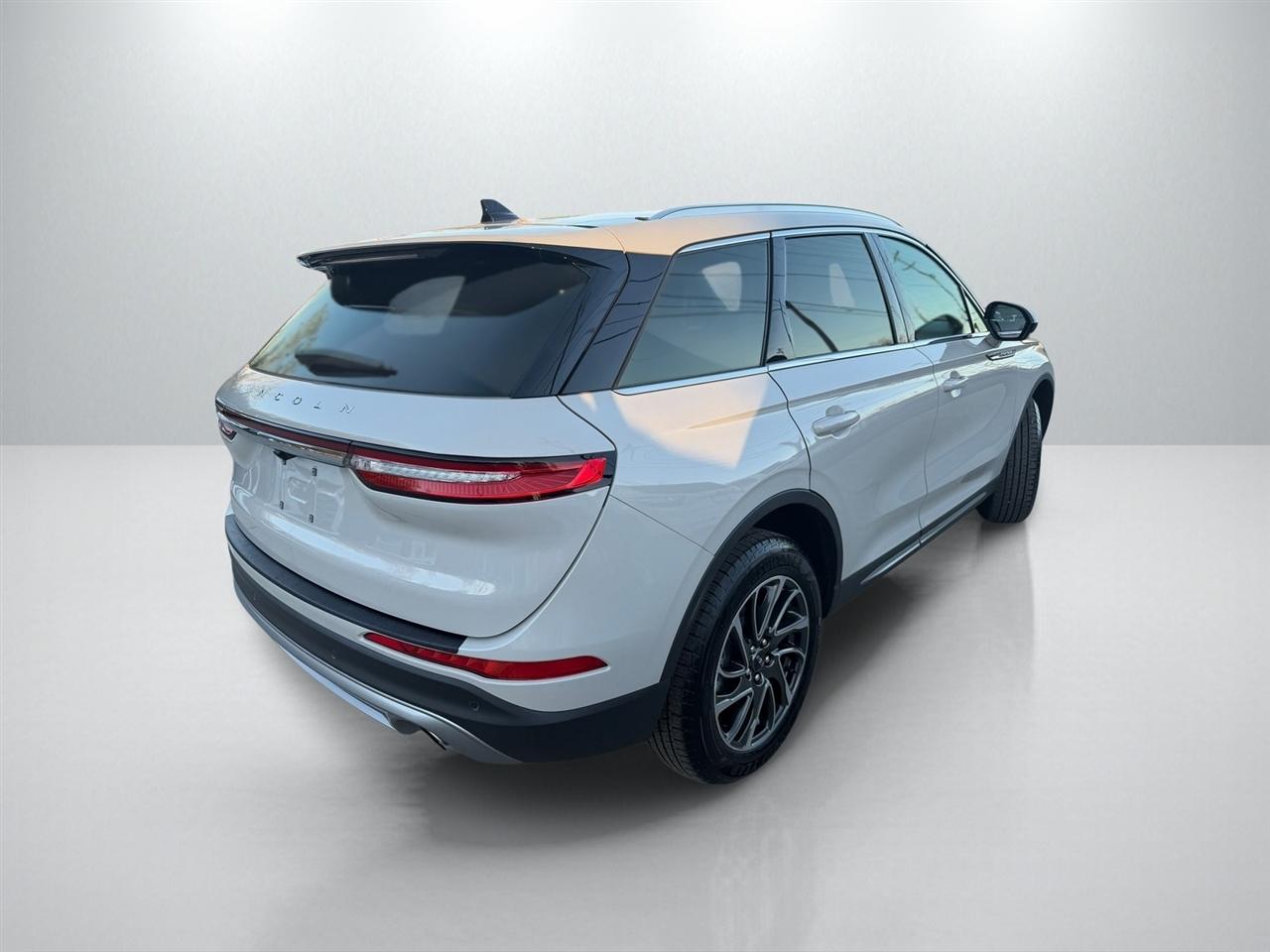 Lincoln Corsair Base 2020