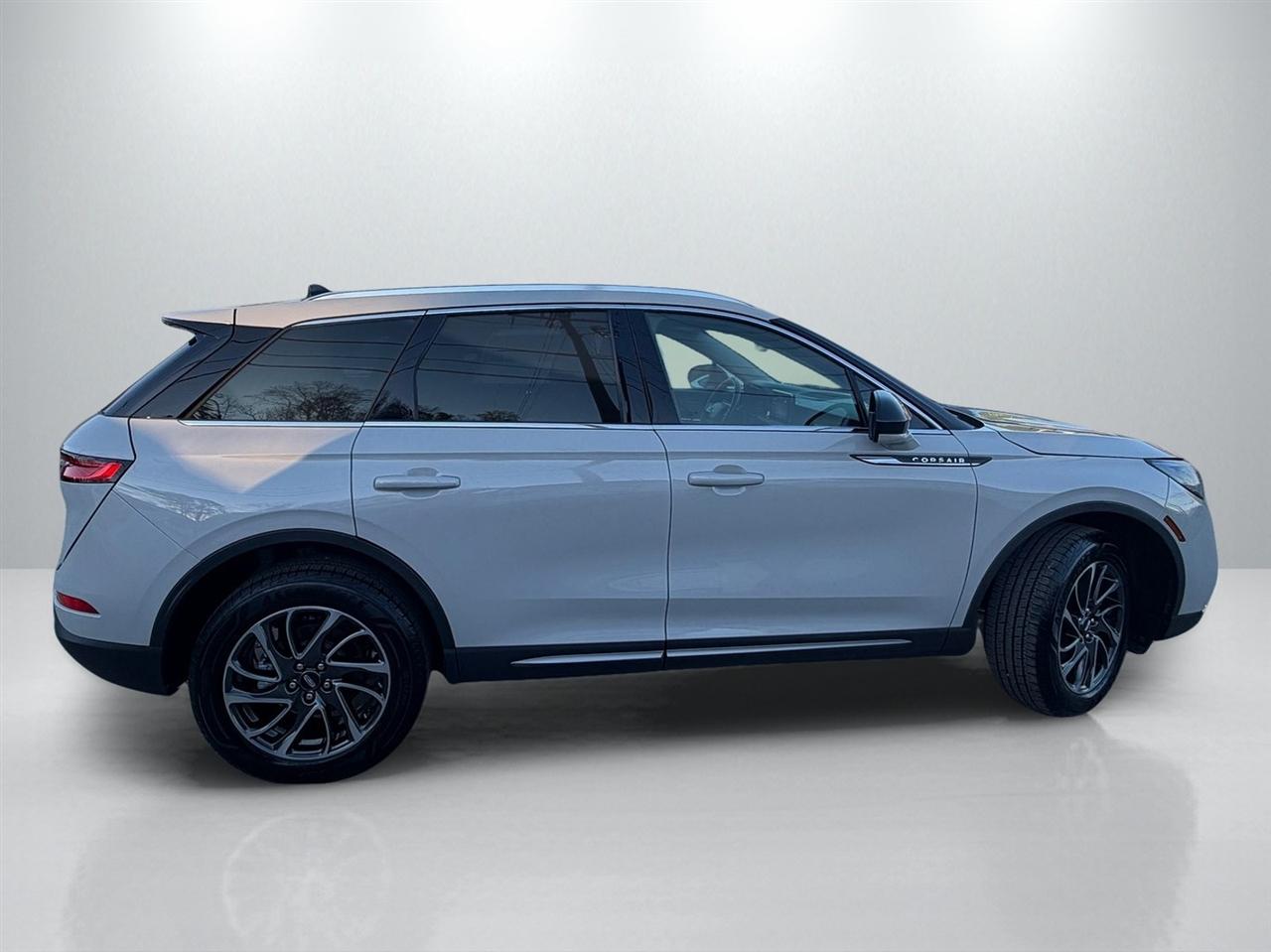 Lincoln Corsair Base 2020