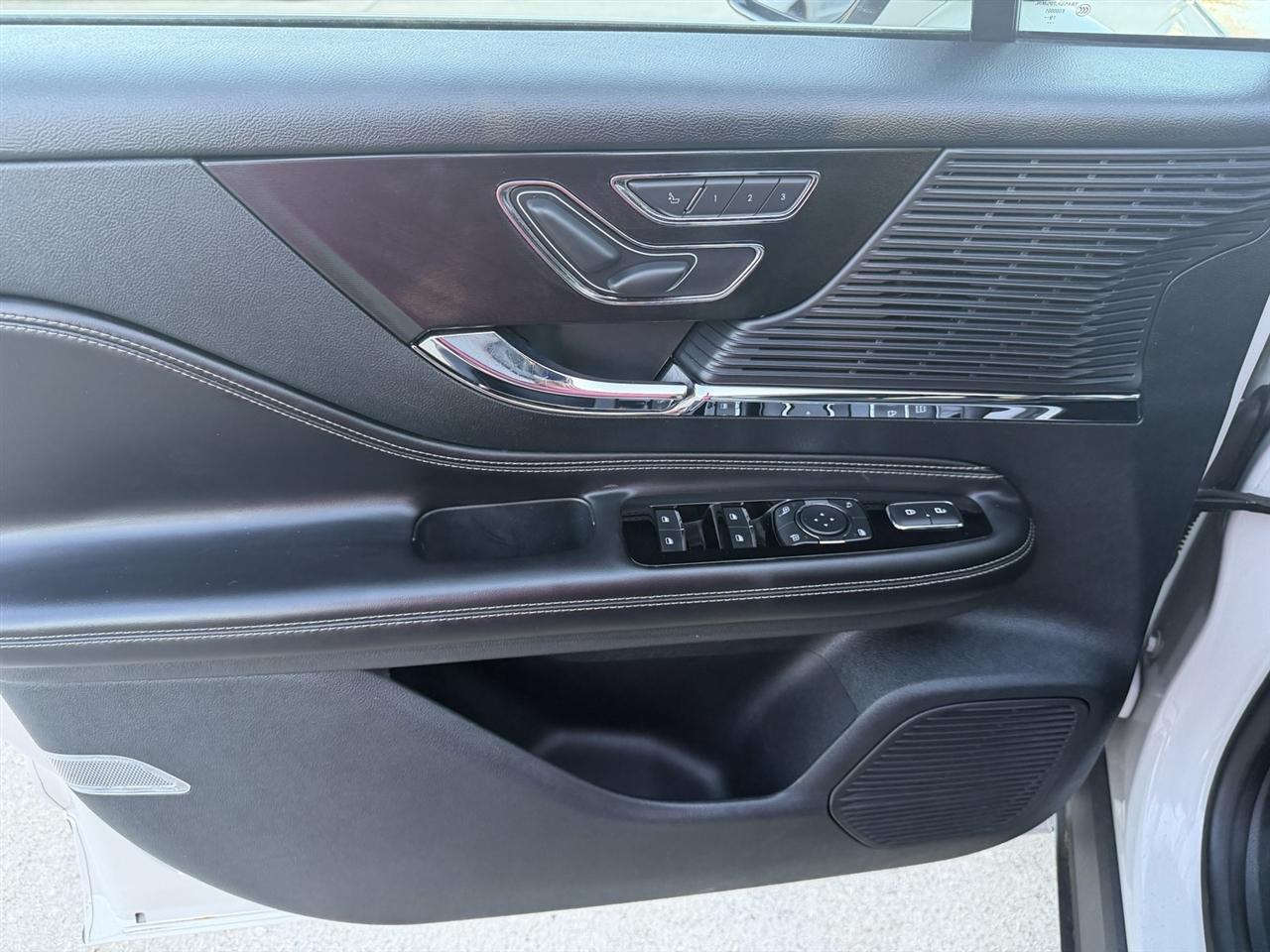 Lincoln Corsair Base 2020