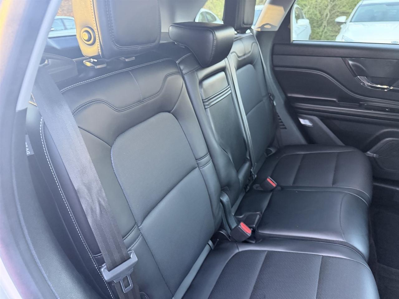 Lincoln Corsair Base 2020