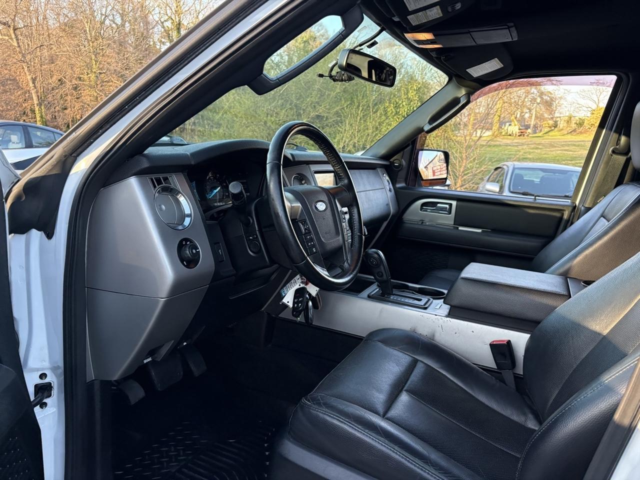 Ford Expedition XLT 4WD 2017