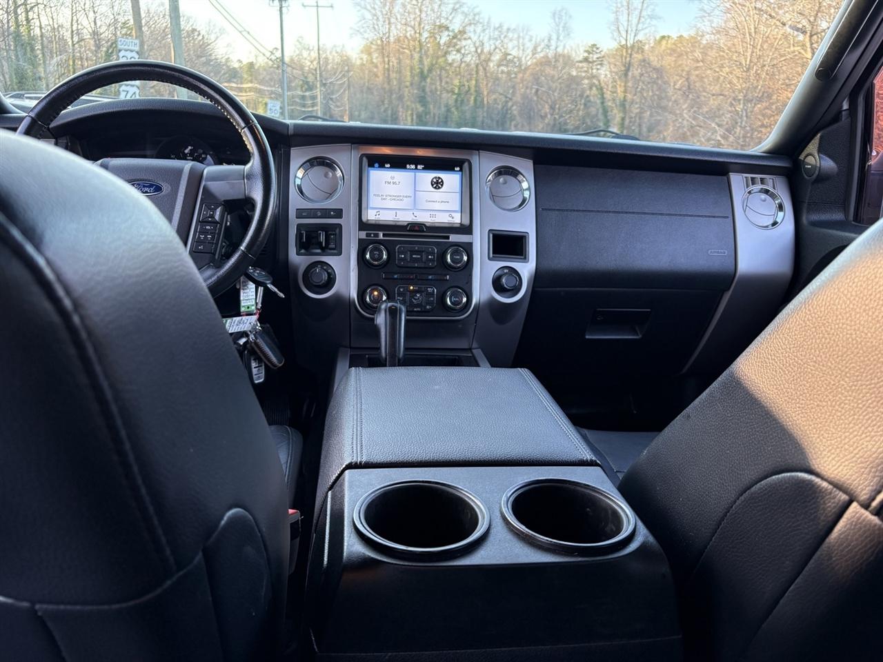 Ford Expedition XLT 4WD 2017