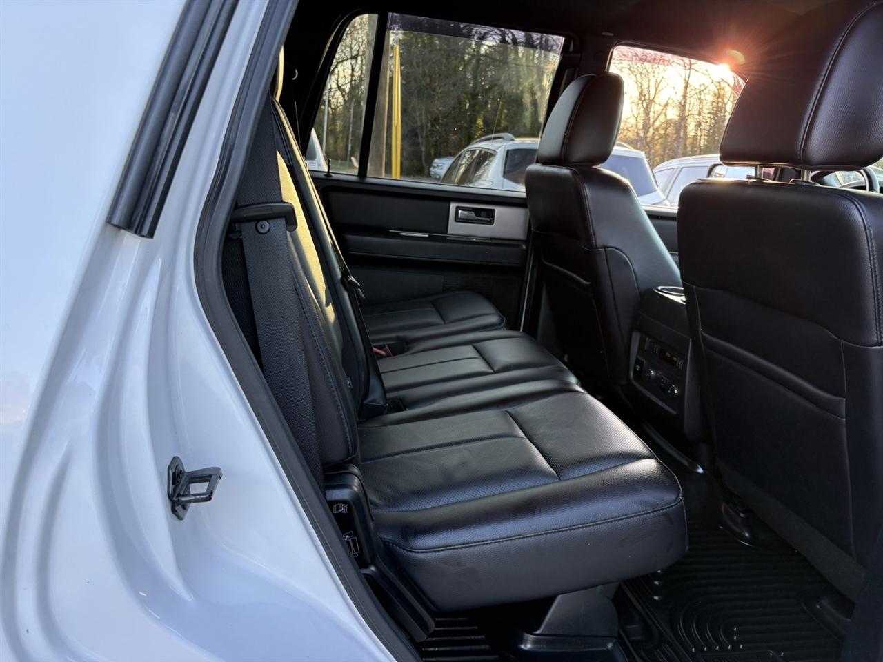 Ford Expedition XLT 4WD 2017