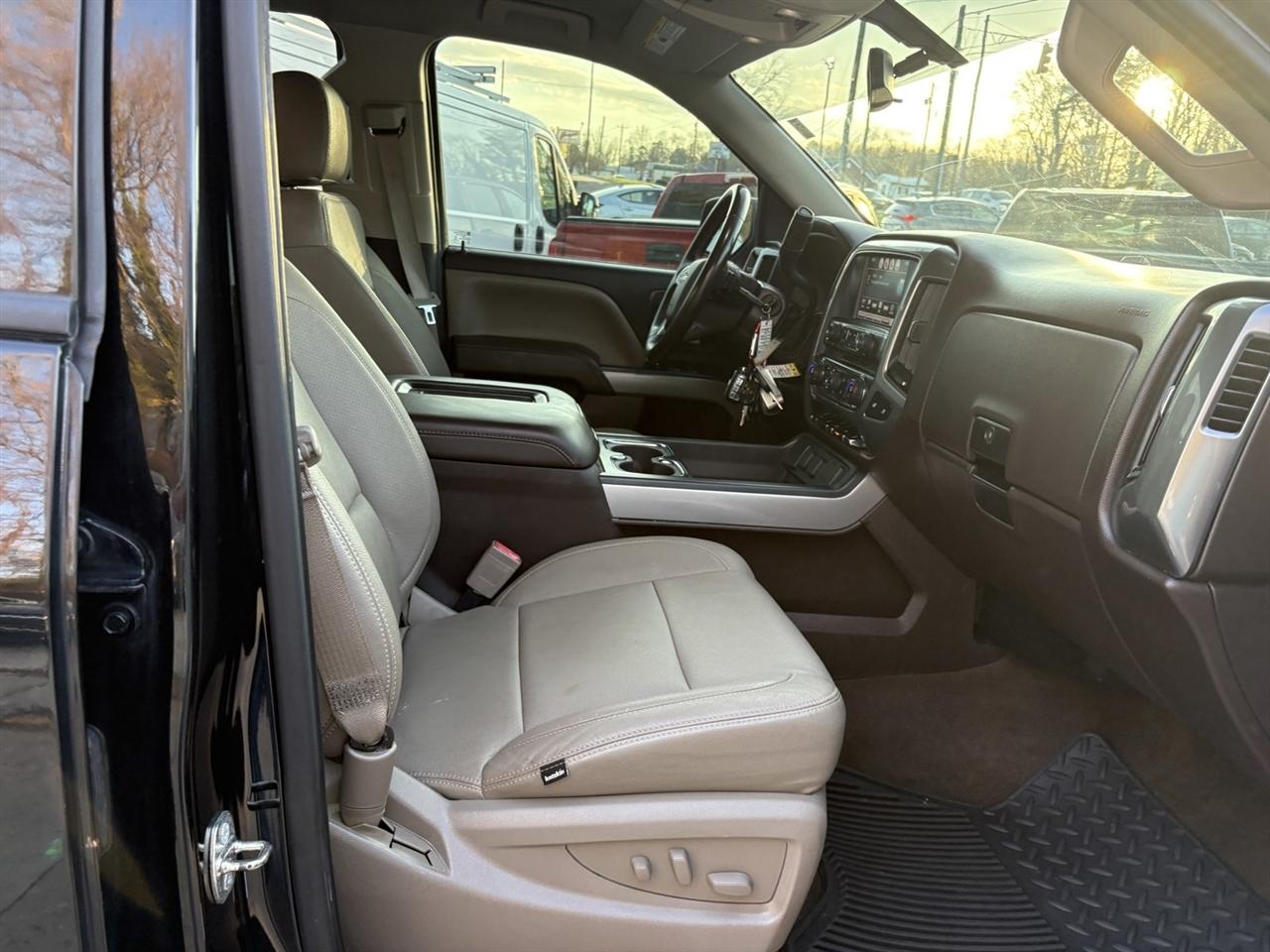 Chevrolet Silverado 1500 LT Crew Cab 4WD 2016