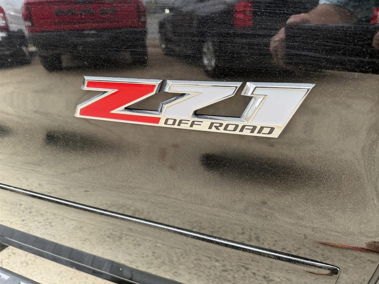 Chevrolet Silverado 1500 LTZ Z71 Crew Cab 4WD 2015