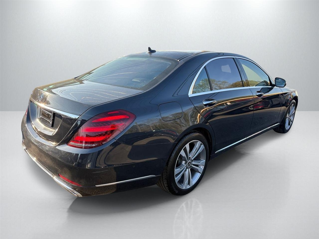 Mercedes-Benz S-Class S560 2019