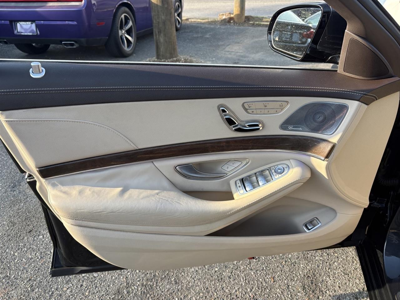 Mercedes-Benz S-Class S560 2019