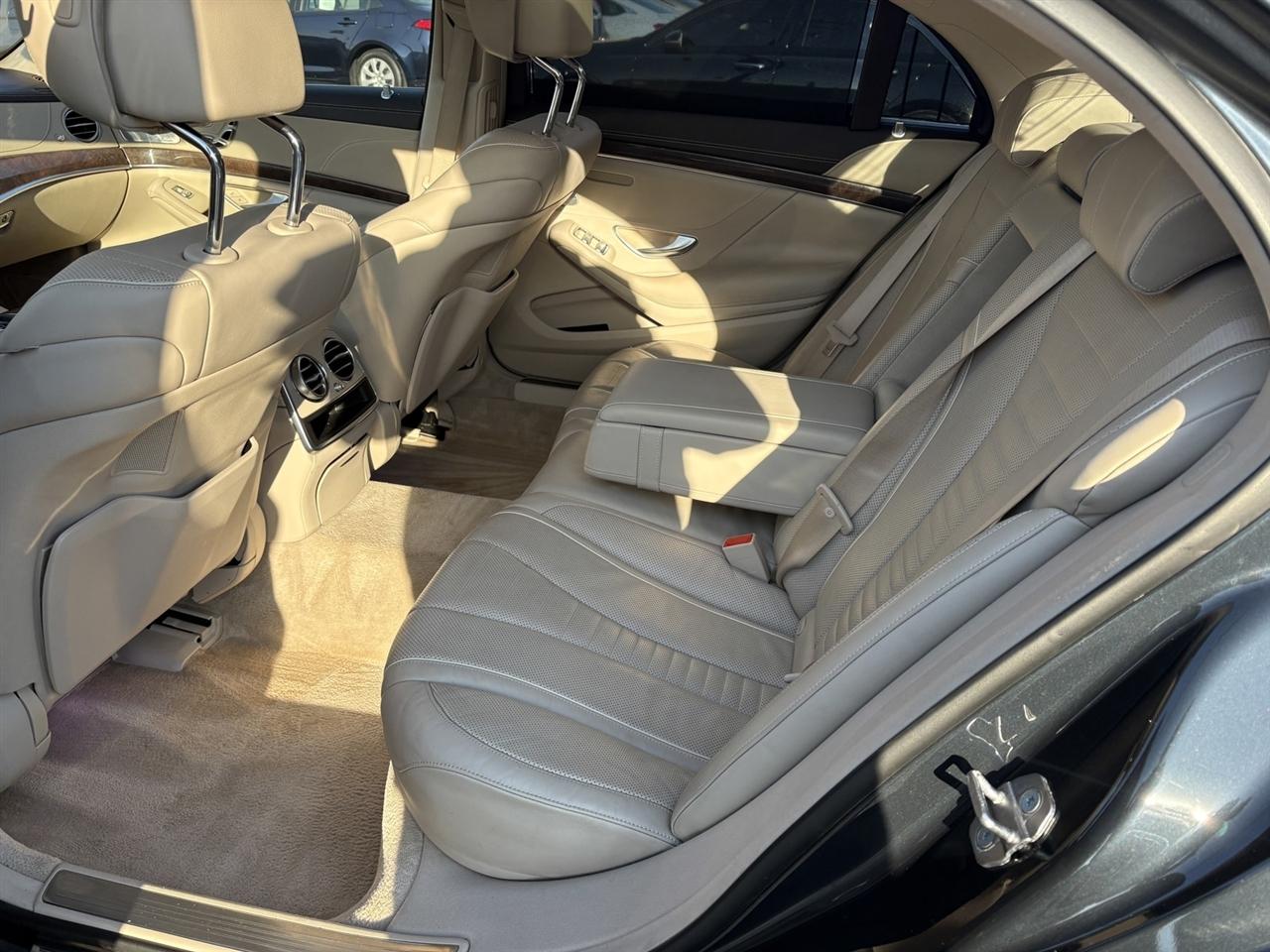 Mercedes-Benz S-Class S560 2019