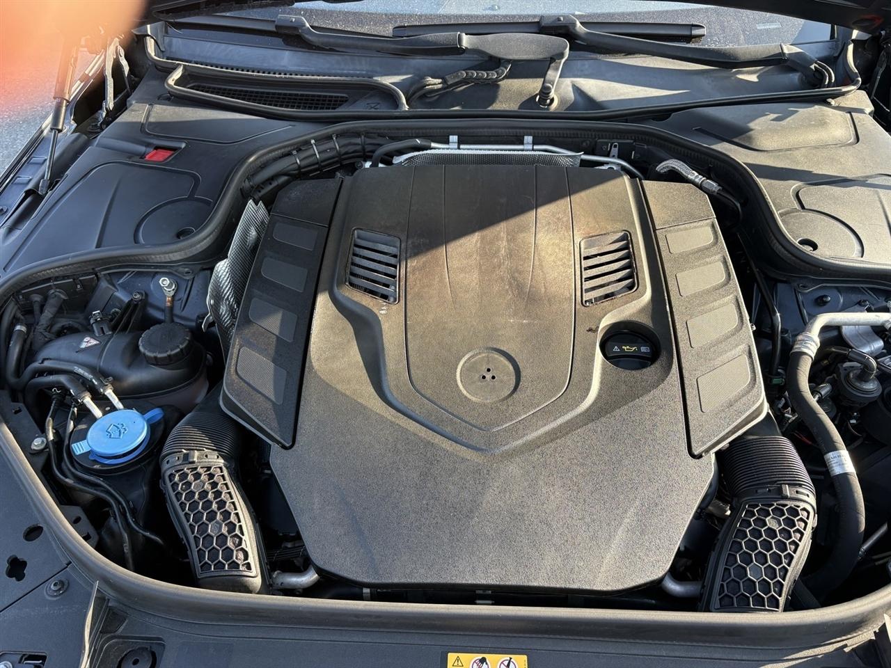 Mercedes-Benz S-Class S560 2019