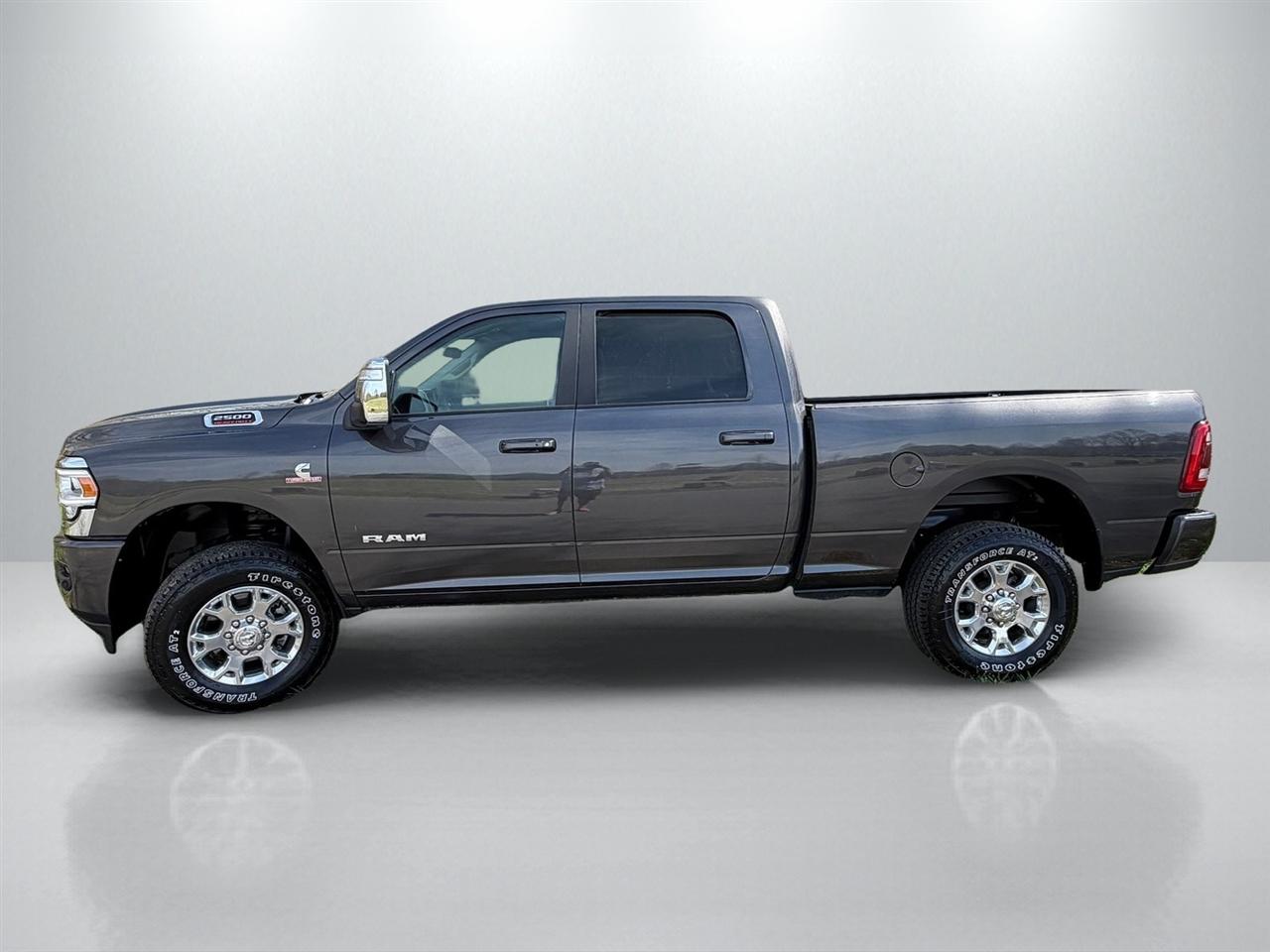 RAM 2500 Laramie Crew Cab SWB 4WD 2024