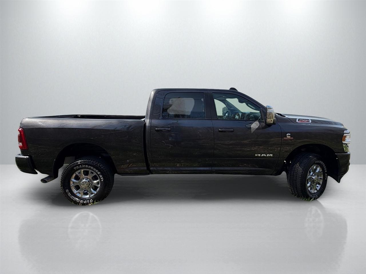 RAM 2500 Laramie Crew Cab SWB 4WD 2024