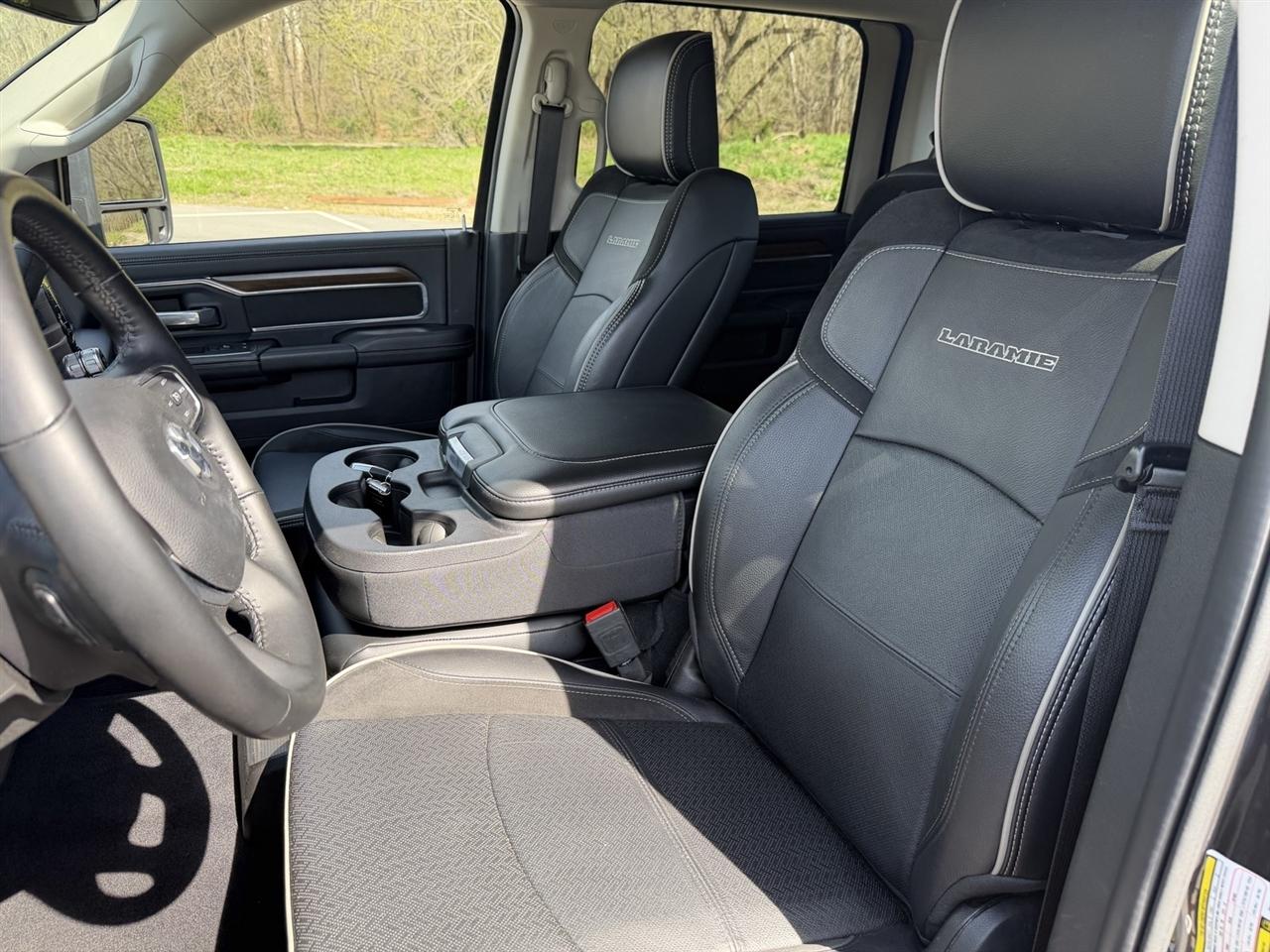 RAM 2500 Laramie Crew Cab SWB 4WD 2024