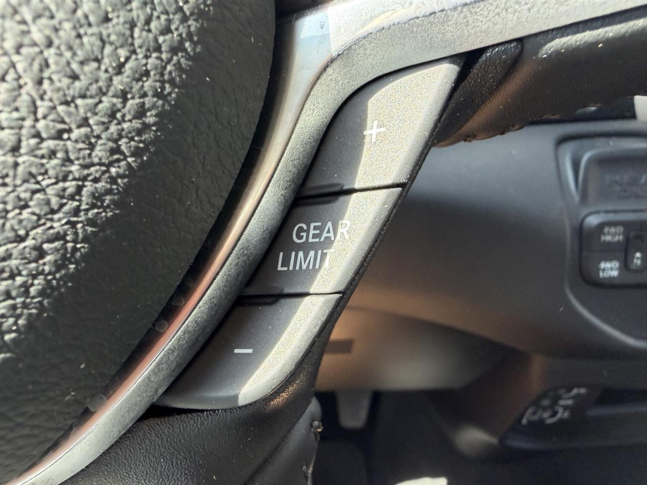 RAM 2500 Laramie Crew Cab SWB 4WD 2024