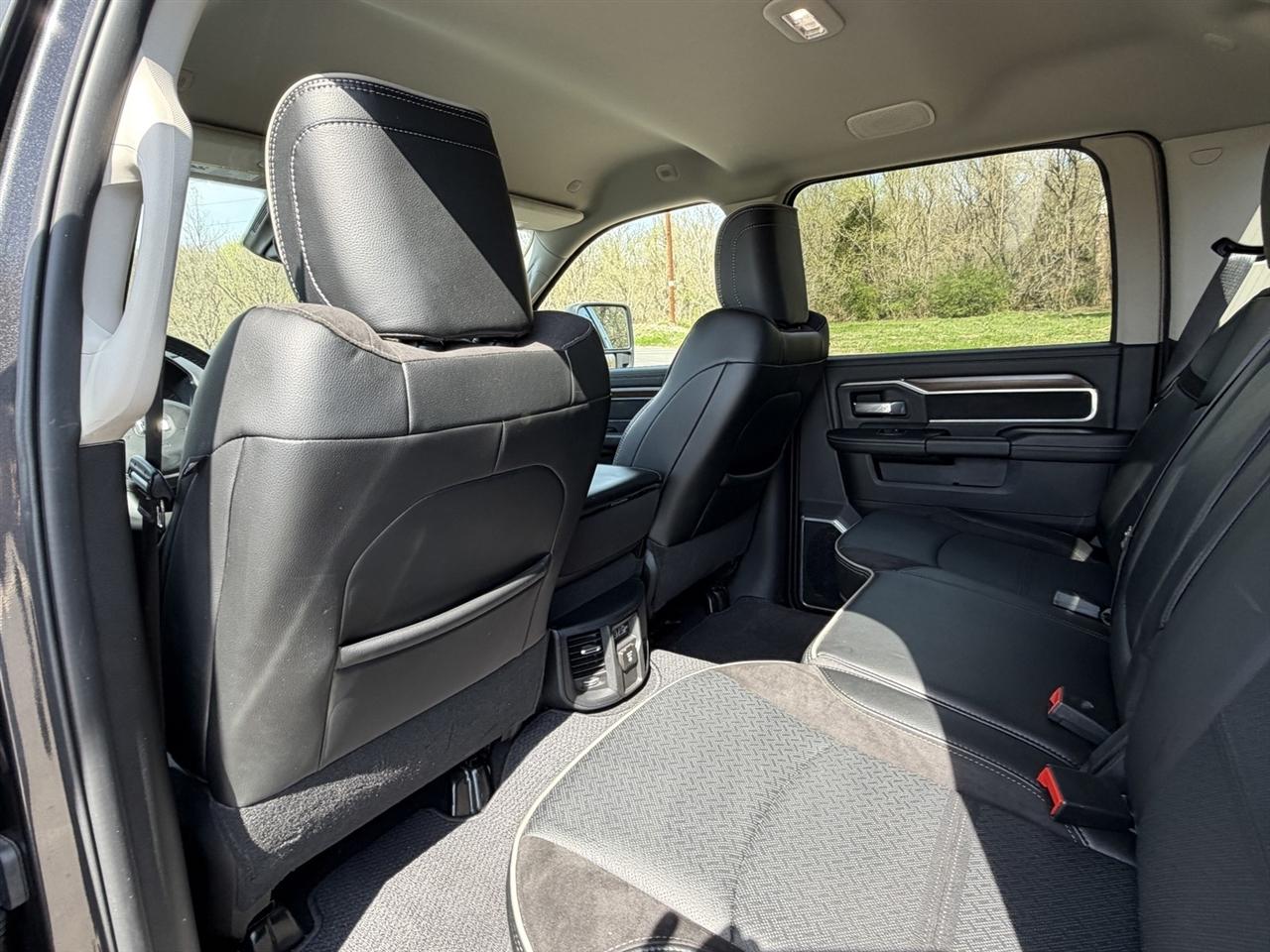 RAM 2500 Laramie Crew Cab SWB 4WD 2024