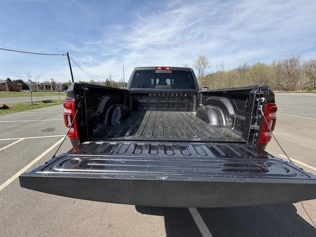 RAM 2500 Laramie Crew Cab SWB 4WD 2024