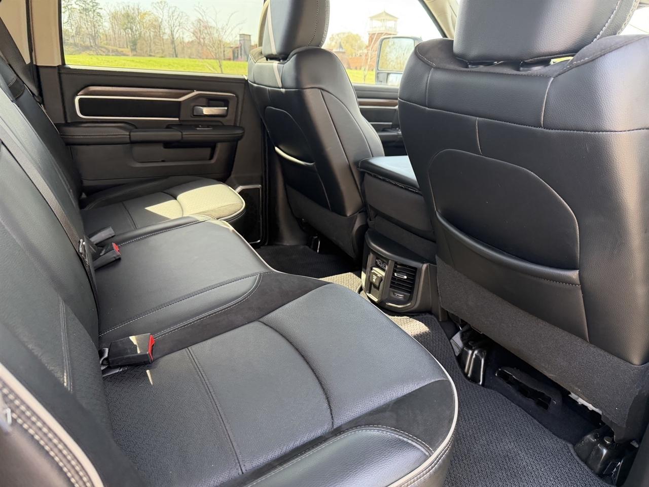 RAM 2500 Laramie Crew Cab SWB 4WD 2024