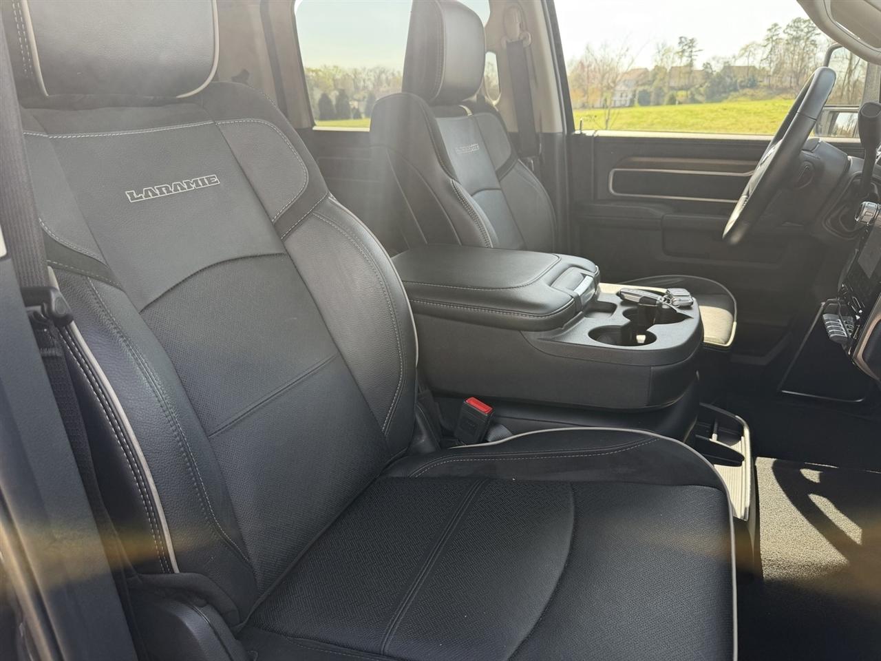 RAM 2500 Laramie Crew Cab SWB 4WD 2024