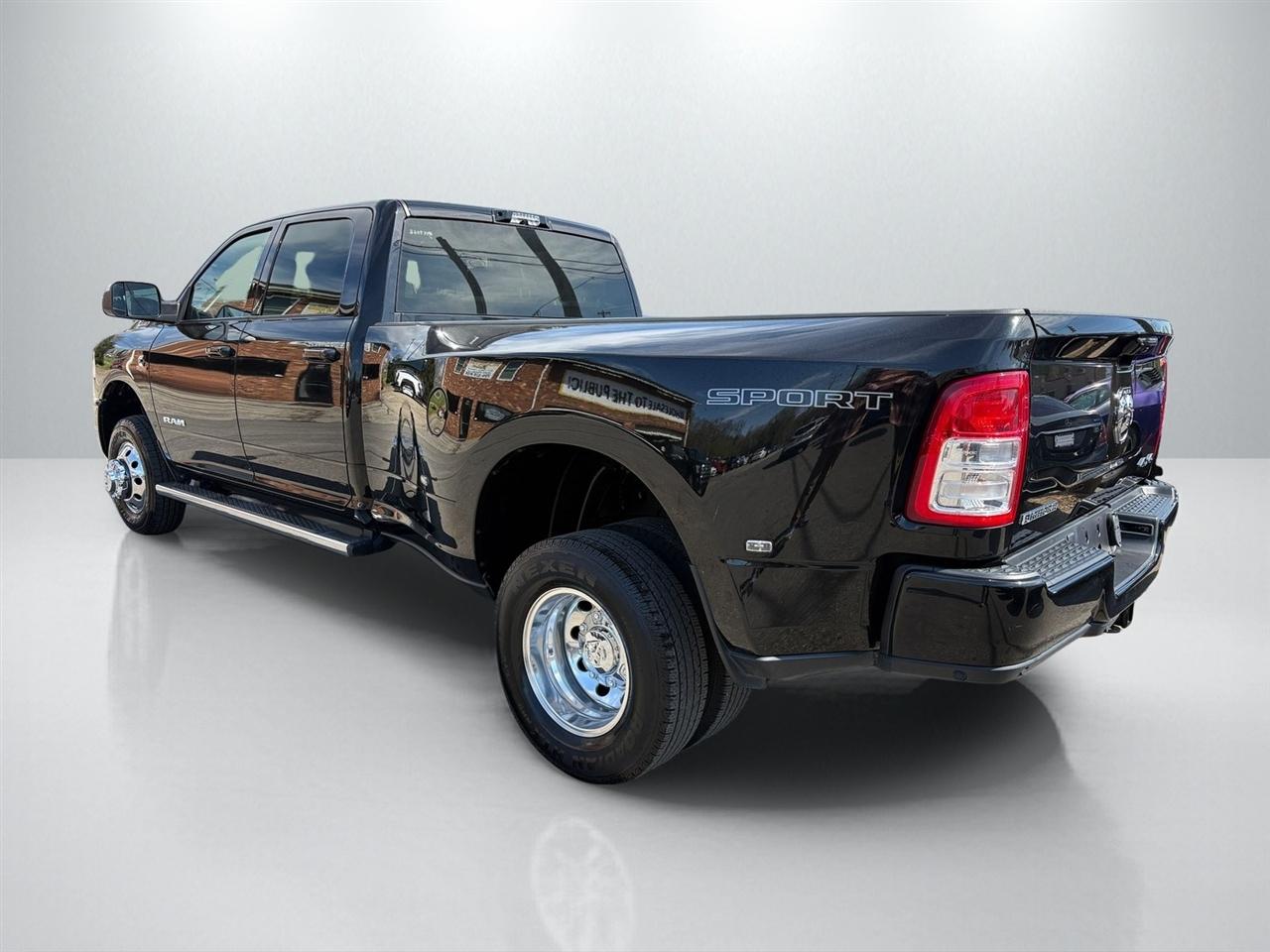 RAM 3500 Big Horn Crew Cab LWB 4WD DRW 2022